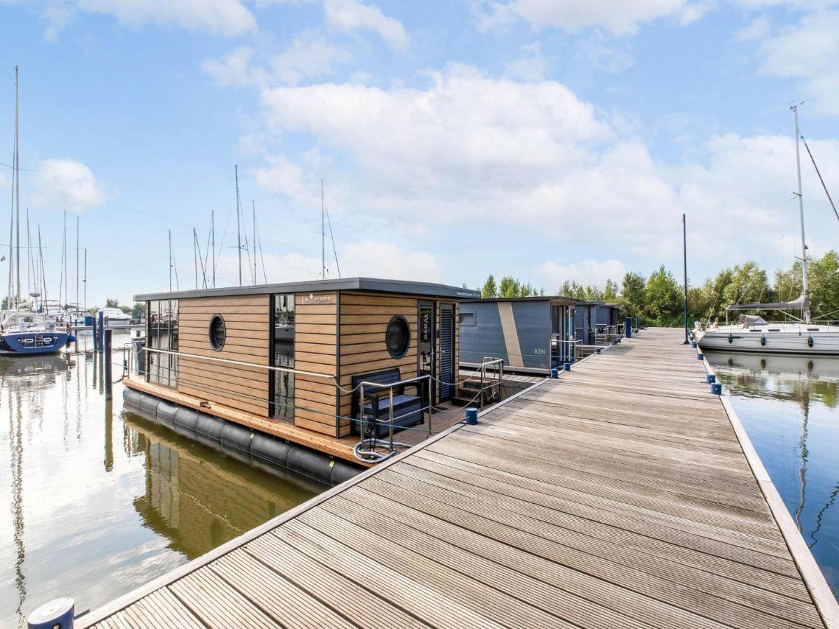 Comfortable Houseboat In Volendam Marina Exterior photo